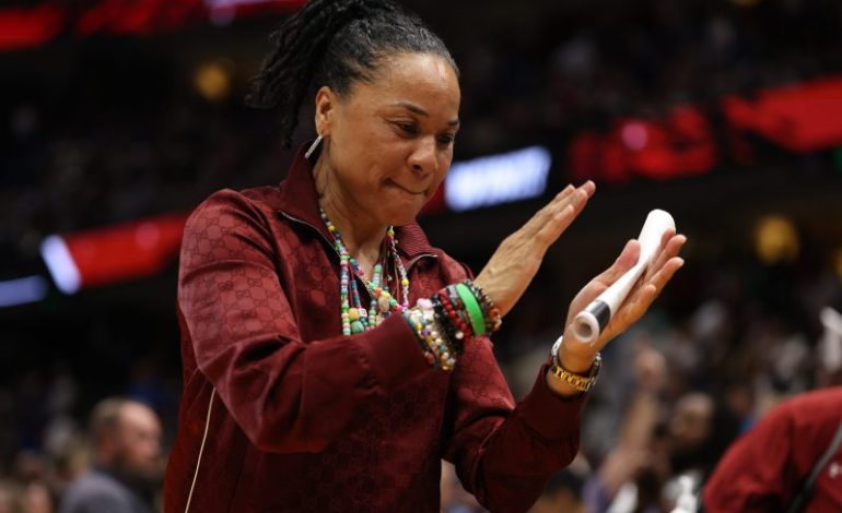 Dawn Staley says NBA won’t hire female head coach in her lifetime
