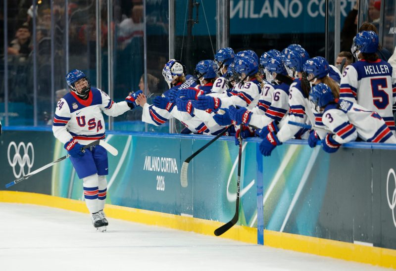 USA routs Switzerland, stays unbeaten in women’s hockey