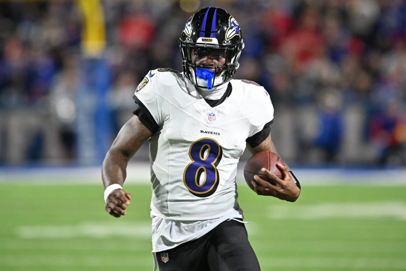 Lamar Jackson, Ravens need help in crunch time. Enter Maxx Crosby