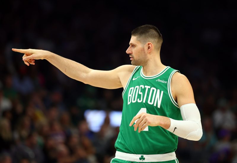 Celtics lose center on same day Jayson Tatum returns